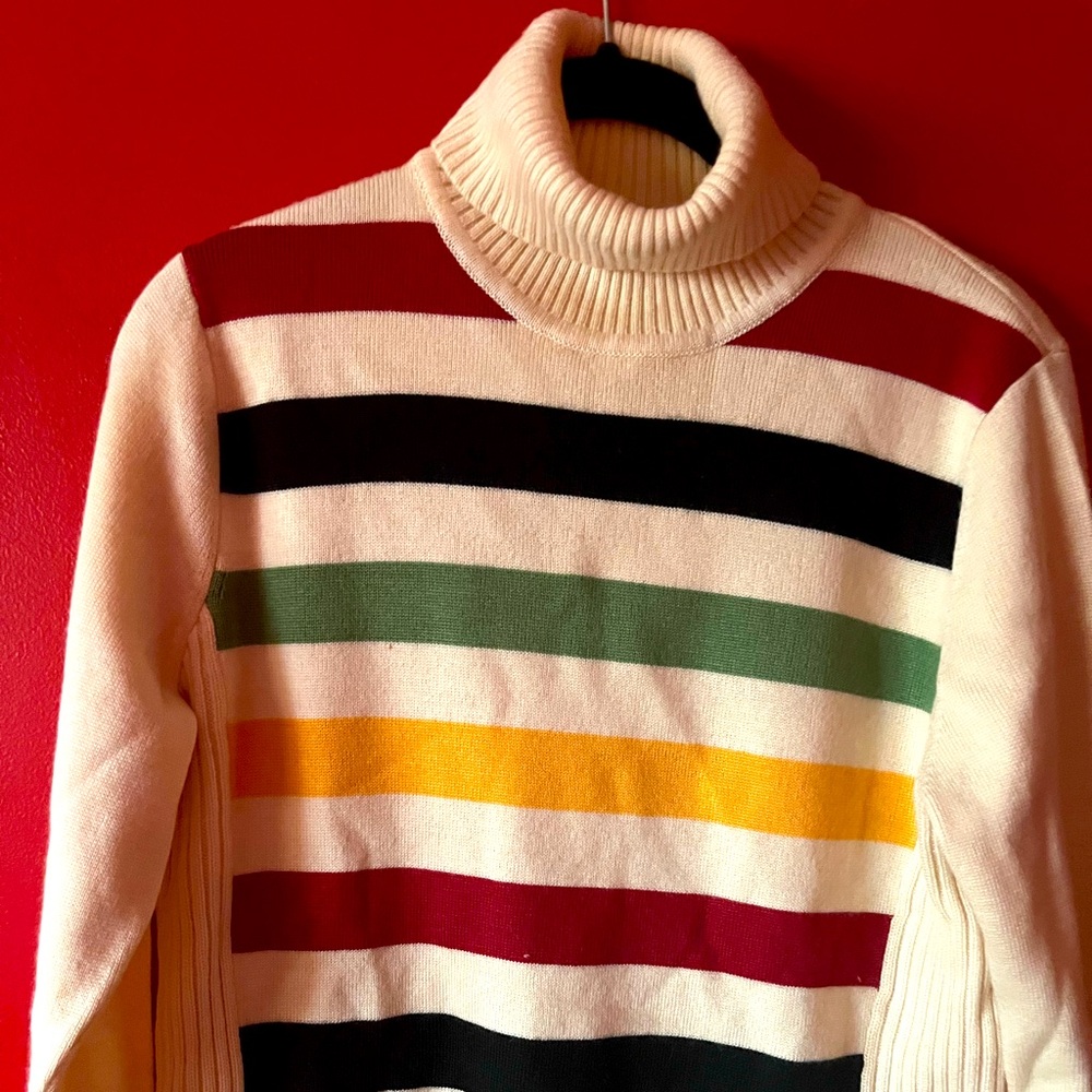 Women’s Pendleton sweater